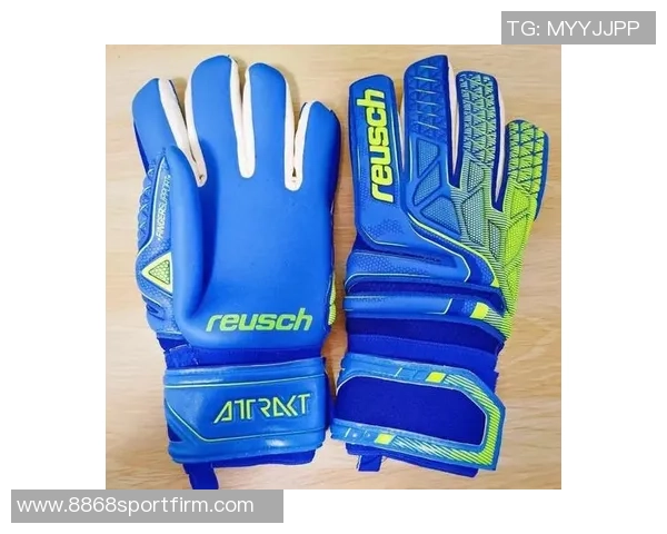 华盛顿分享比赛时手指甲发紫的秘密与场下保暖手套的独特体验