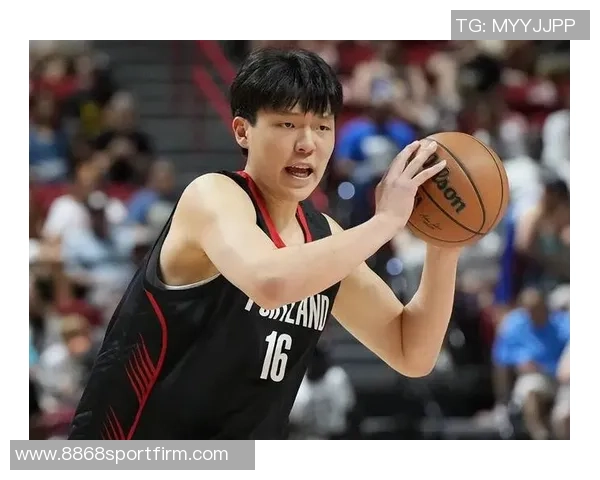 杨瀚森表现不佳引发争议媒体人质疑为何牵连家庭成员