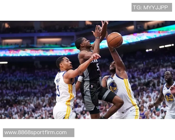 福克斯强调面对太阳需增强身体对抗保持进攻主动性才能逆转局势